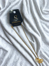 Gold Deniz Kabuğu İnci Detaylı Zirkon Taşlı Kolye