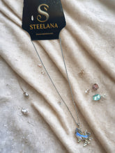 Silver Renk, Kararmaz Kelebek Ayışığı Yansımalı Çelik Kolye