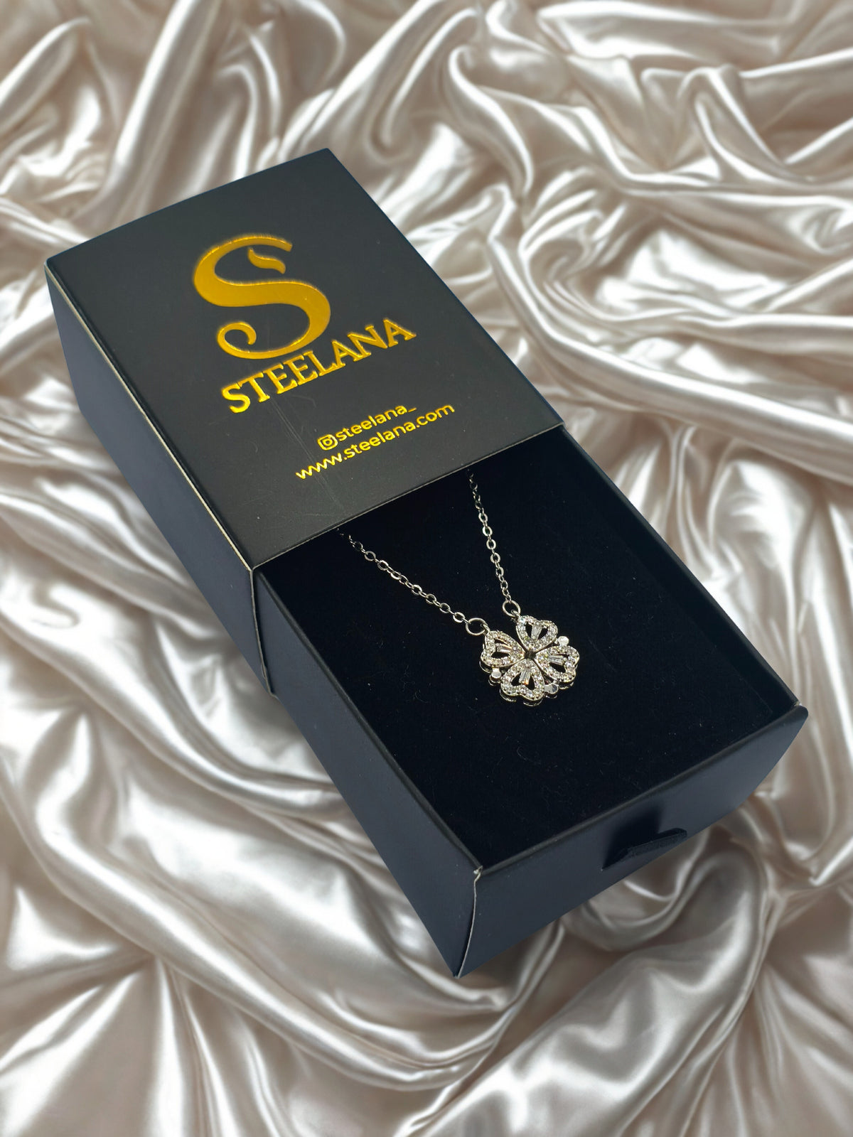Silver Sf Zincir 4 Kalp Model Mıknatıslı VIP Model Çelik Kolye
