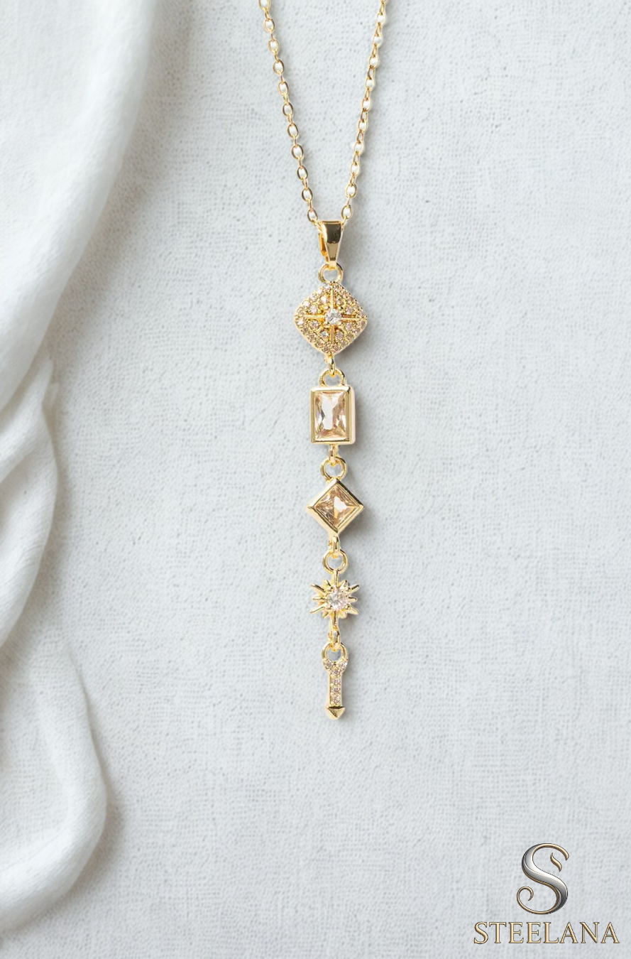 Gold Minimal Zincir Zirkon Detay Karo Ve Kristal Taşlı Kareler Sallantılı 45cm Çelik Kolye